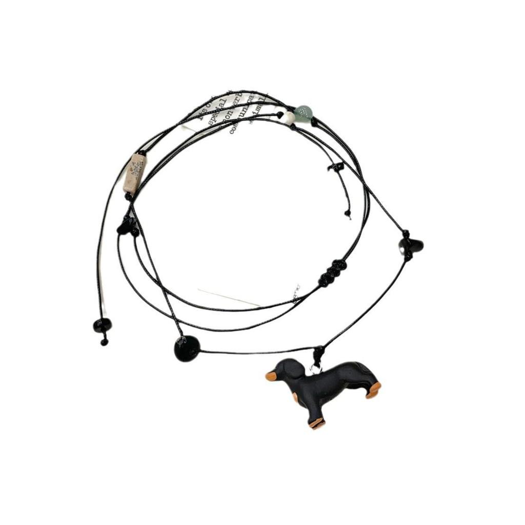 Tredimensjonalt tegneserie dachs naturlig stein halskjede – Fargerikt, morsomt og søtt kragebenskjede