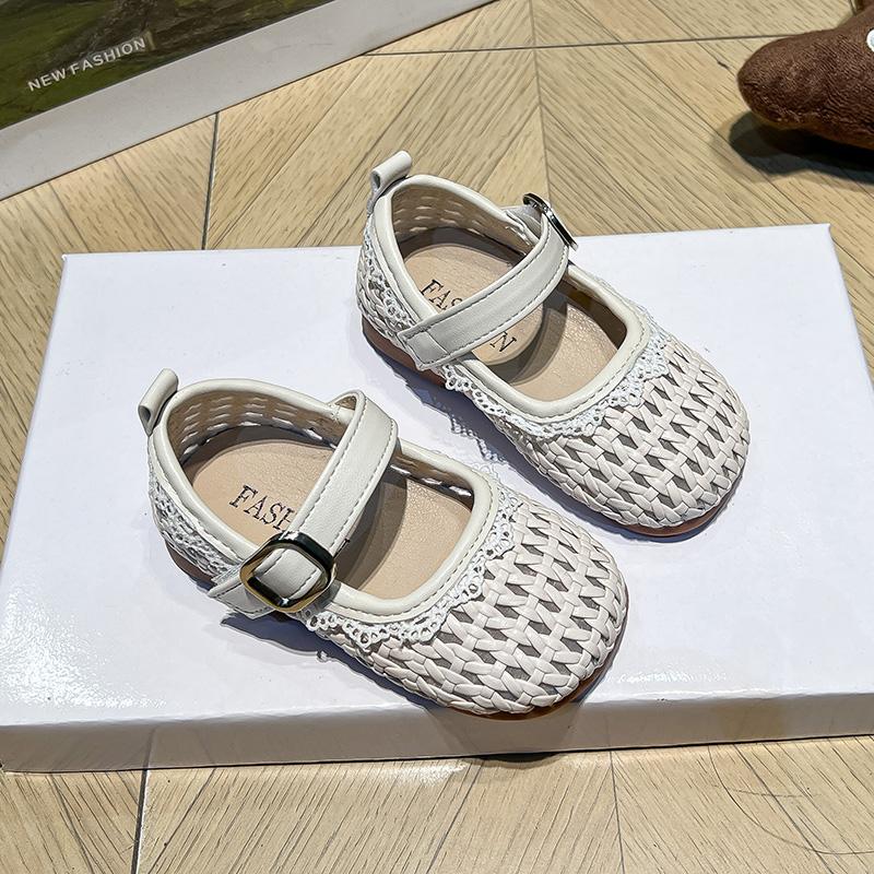 Spring And Summer New Children'S Hollow Woven Girls' Sandals Soft Comfortable Casual Fashionable And Sweet Girls' Shoes