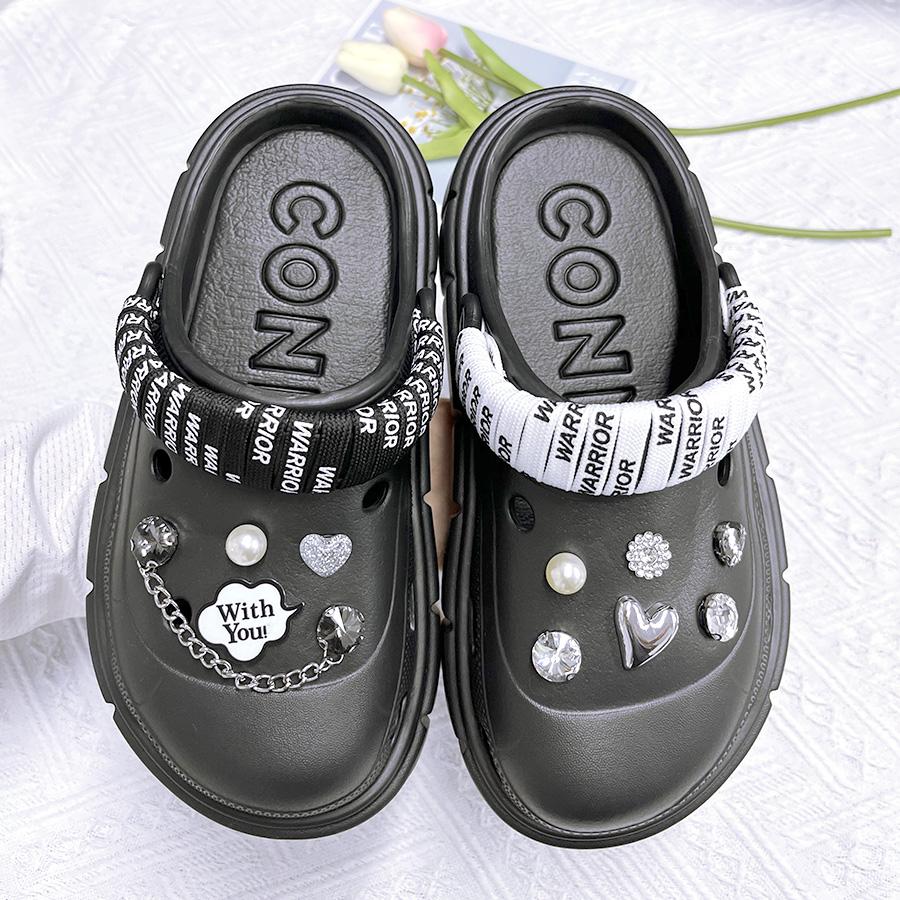 Fashion Charms Sandals 2025 New Clog Shoes Outdoor Women Slippers Thick Sole High Quality Summer Sandals For Girls