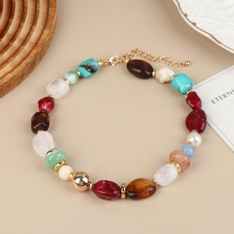 

Bohemian Colored Resin Beaded Necklace For Women Vintage Adjustable Acrylic Short Choker Jewelry Gift as the picture