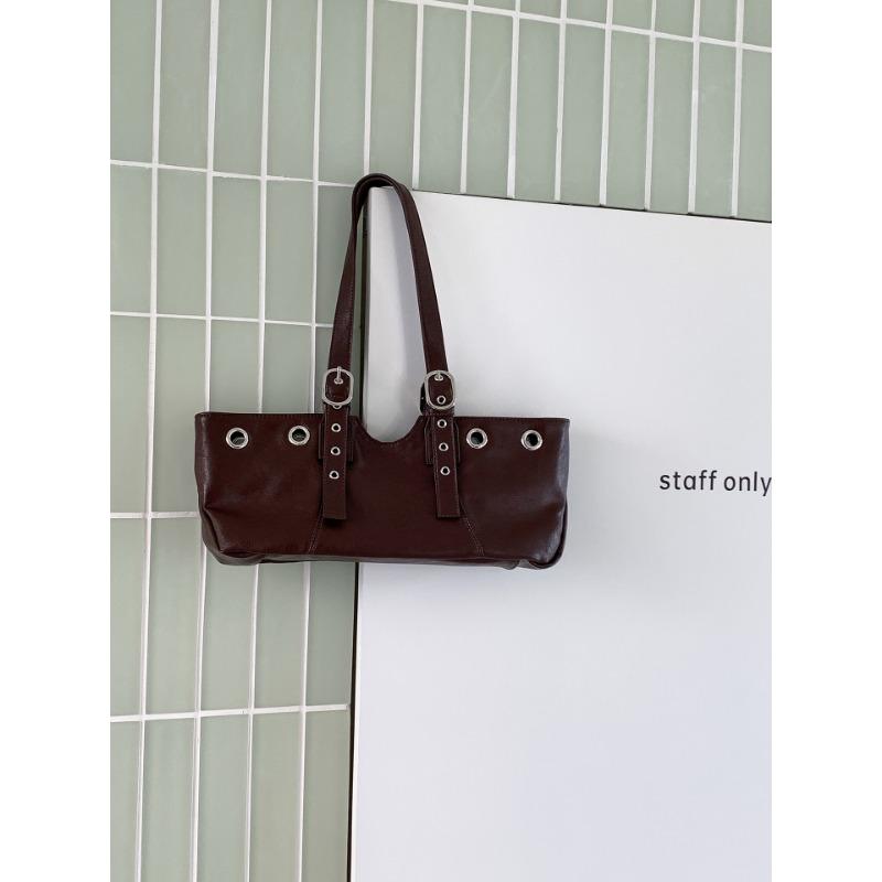 Neue Umhängetasche Damen Nischendesign trendige Leder Pendler Retro Tasche genietet Babes Lokomotiv Achseltasche Damen