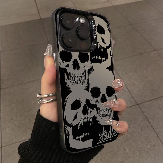 

Четыре жутких узора с черепами Чехол для телефона для iPhone 16 16E 14 13 12 11 15 Pro XS Max 8 7 Plus X XR Гальванизированный противоударный чехол For iPhone 11 Pro Max чёрно-фиолетовый
