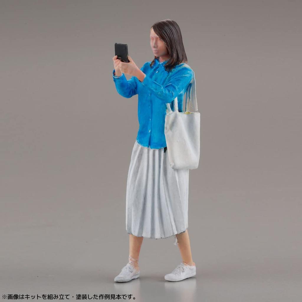 Kaiyodo Artpla ARTPLA Tourist and Giraffe Set Unpainted Unassembled Plastic Model Kit AP005