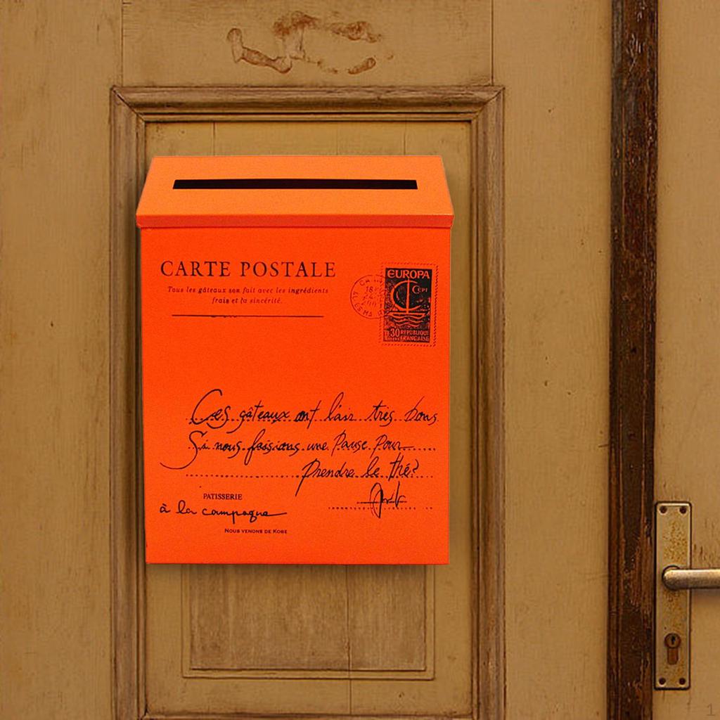 Moderní nástěnná poštovní schránka pro stylovou venkovní výzdobu