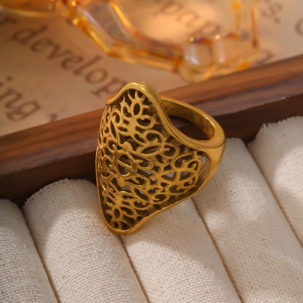 Vintage Gold Hollowed Out Patterned Electroplated Elegant Rings With Korean Style Simplicity Grandeur