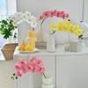 Decoração de casa – Flores e coroas artificiais