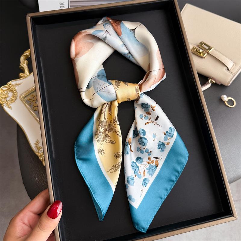 Luxury Designer Print Scarf Women Silk Scarves Square Bandana Hijab Wrap Neckerchief Shawl Kerchief Hair Band Foulard