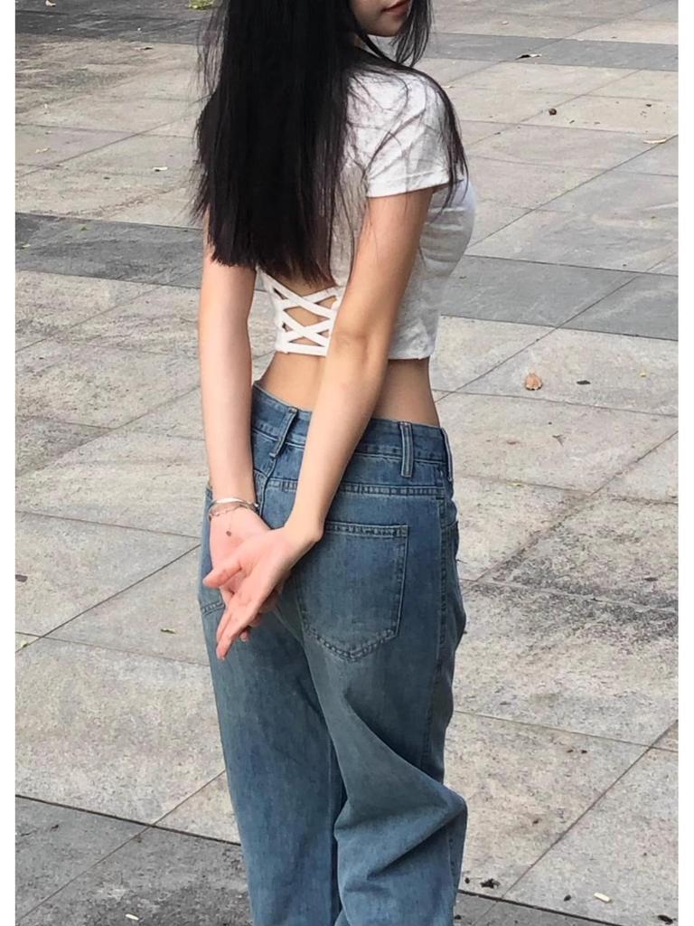 Elegant Summer Women's Short-Sleeve T-Shirt with Open Back and Chest Pads