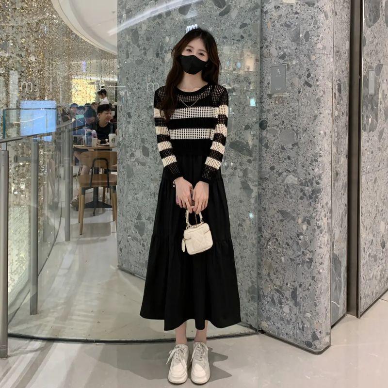 

Осенний трикотажный костюм-сарафан с вырезами и полосками Black Two-piece set S(80-100)