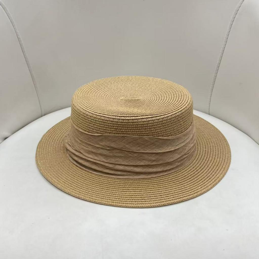 French celebrity sun hat flat top straw hat British style top hat 2026 sun protection straw hat pleated ribbon sun hat women