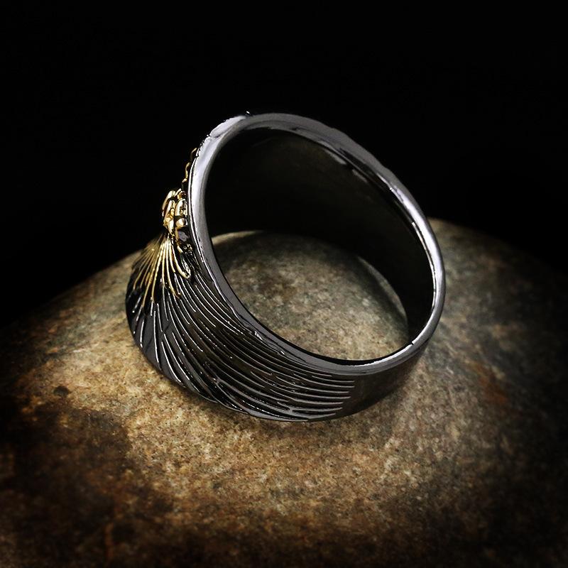 Trek Compass French Lazy and Cold Wind Black and Gold Two Color Ring for Women