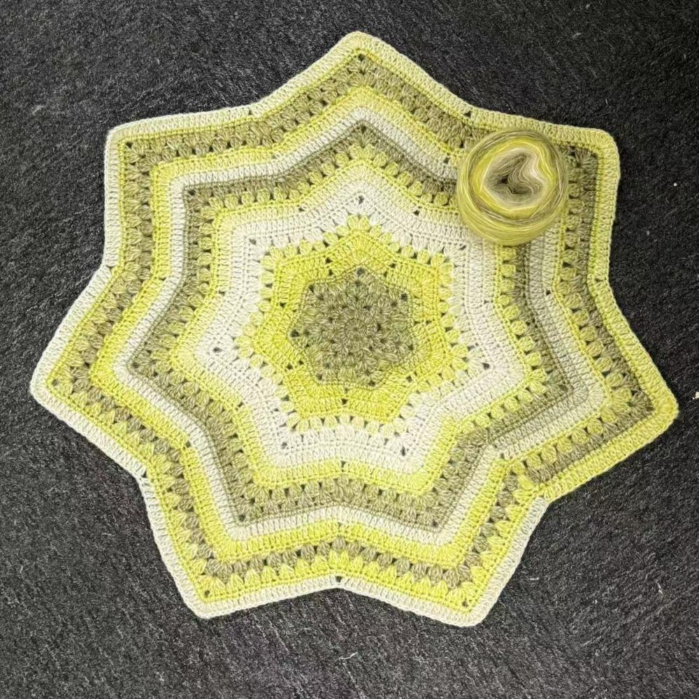 

Crocheted Gradient Seven Star Blanket Fashion Star Knitted Blanket For Girlfriend and Mom Gift Style 6