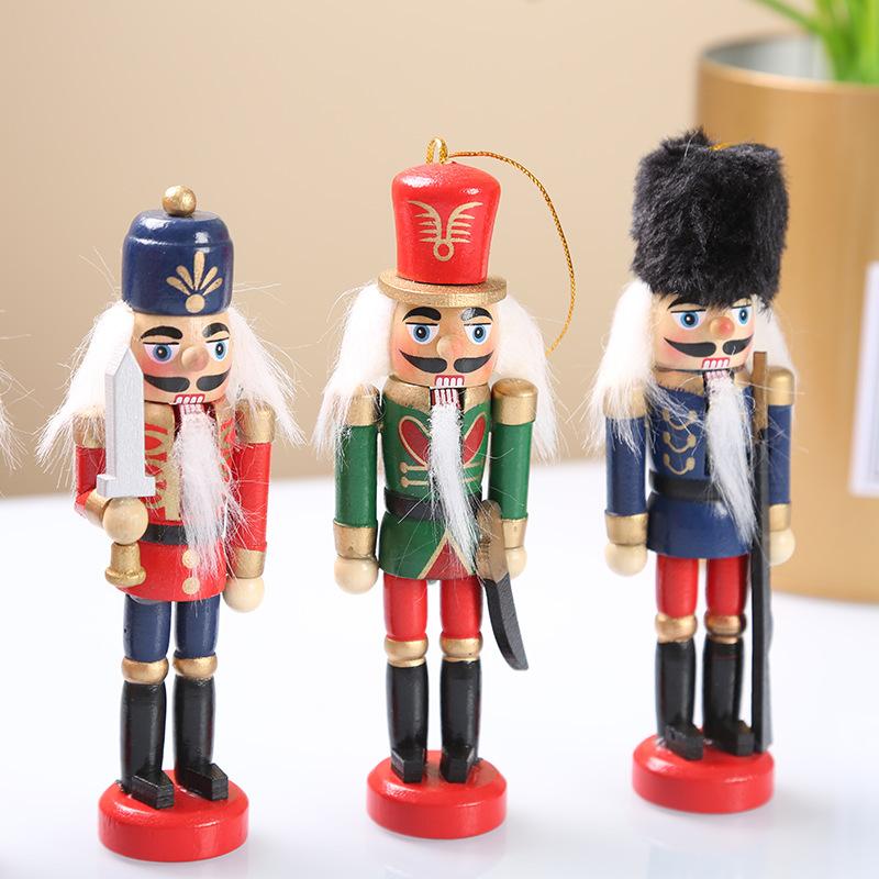 6 STÜCKE/ KARTON Mini Holz Nussknacker Ornament Soldatenfigur Weihnachtsbaum Anhänger Büro Tisch Weihnachtsdeko Statuen Geschenke Für Freund