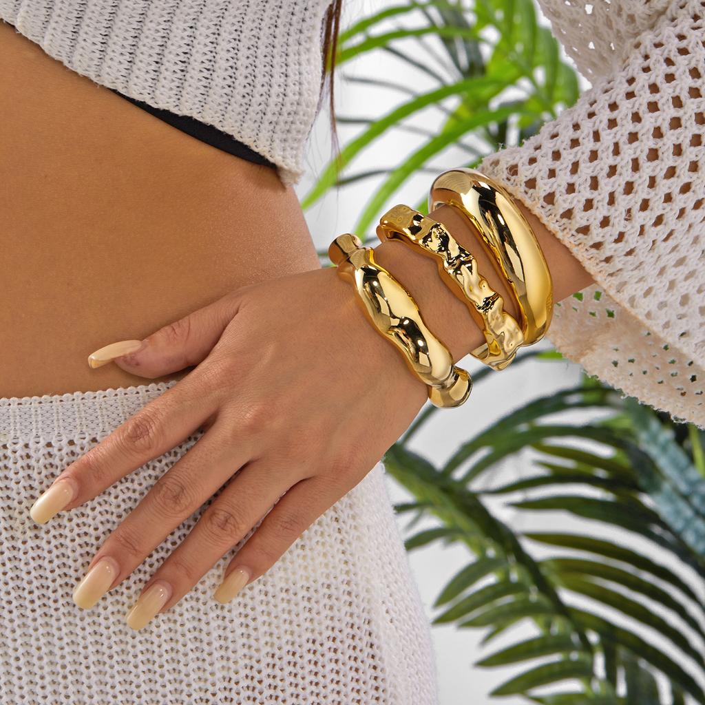 Vintage Punk Irregular Metal Chunky Bracelet for Women Exaggerated Geometric Smooth Heavy Cuff Bangle Hip Hop Party Jewelry Gift