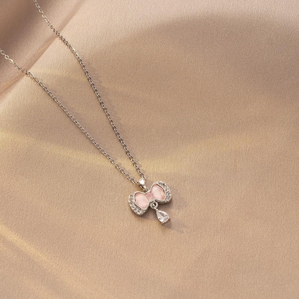 Women's Butterfly Zirconia Clavicle Necklace: Elegant, Fashionable, Titanium Steel Jewelry