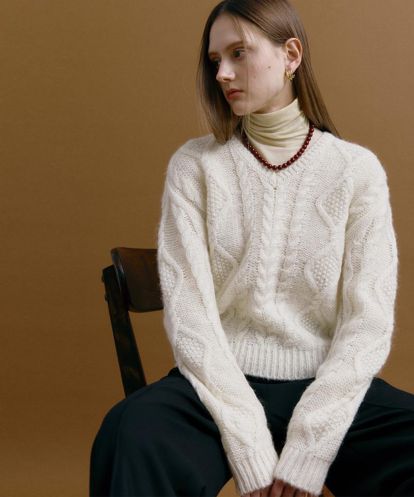 MOAT Ordinary Cable Knit (Cream Ivory)