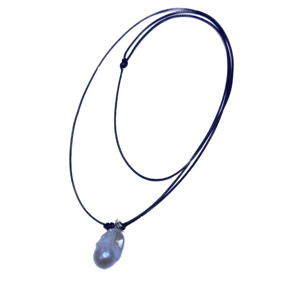 Collier Réglable en Cuir Noir avec Perle d'Eau Douce Baroque