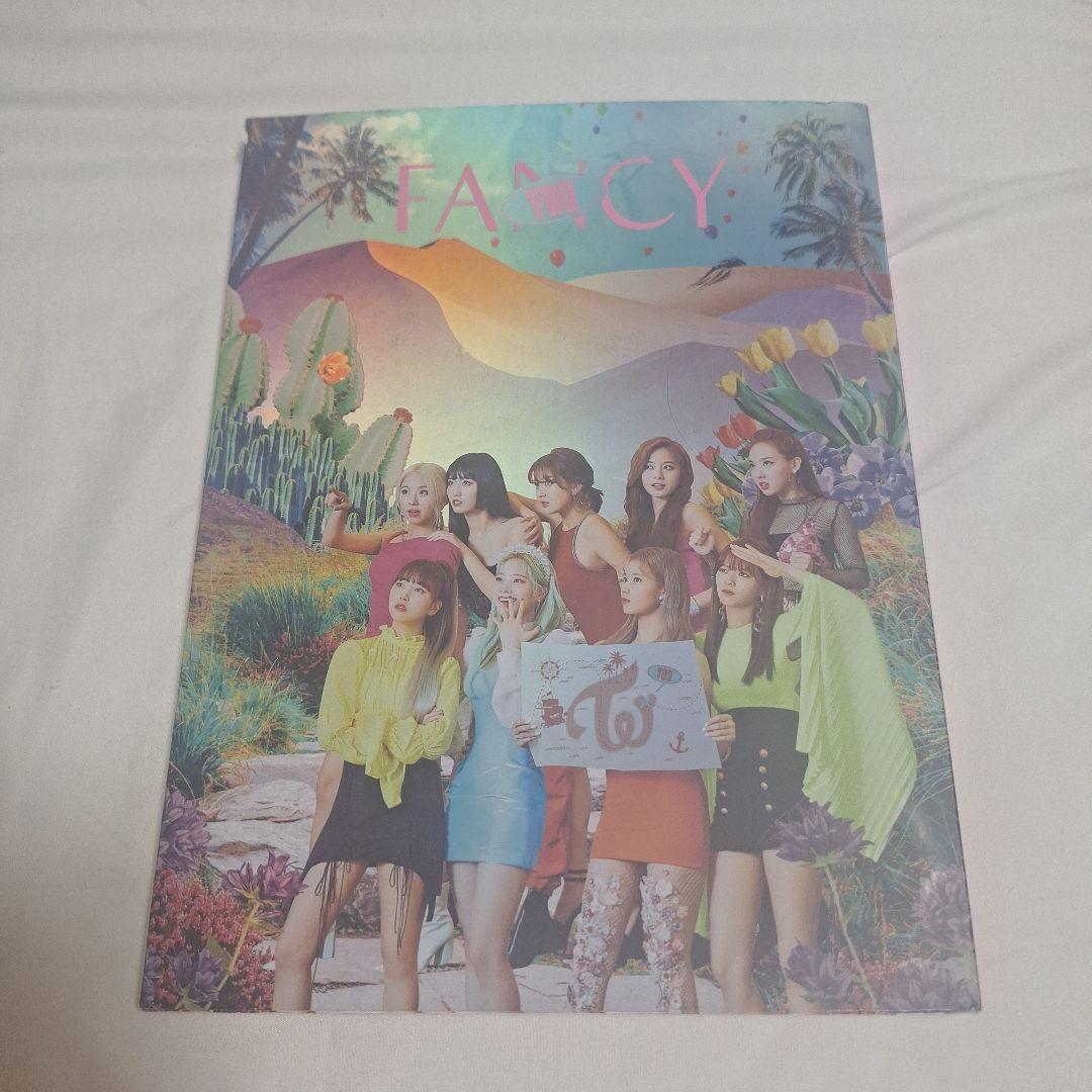 

[USED] TWICE FANCY Magazine with CD