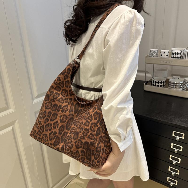 Leopard Print Slouchy Bag Large Capacity Polyester Shoulder Purse Casual Handbag for Women Shopper Bag Underarm Pack