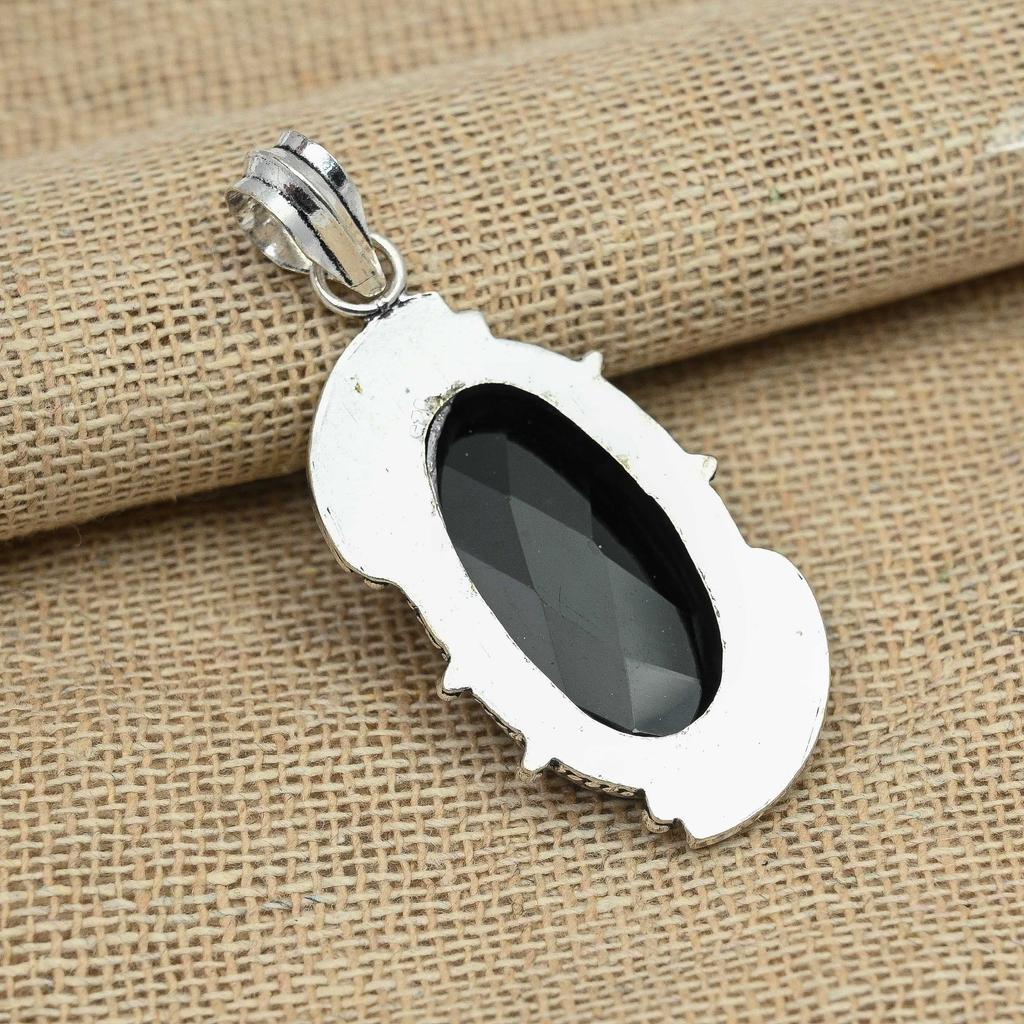Facettierter schwarzer Spinell-Edelstein aus 925er-Sterlingsilber, handgefertigter Schmuckanhänger
