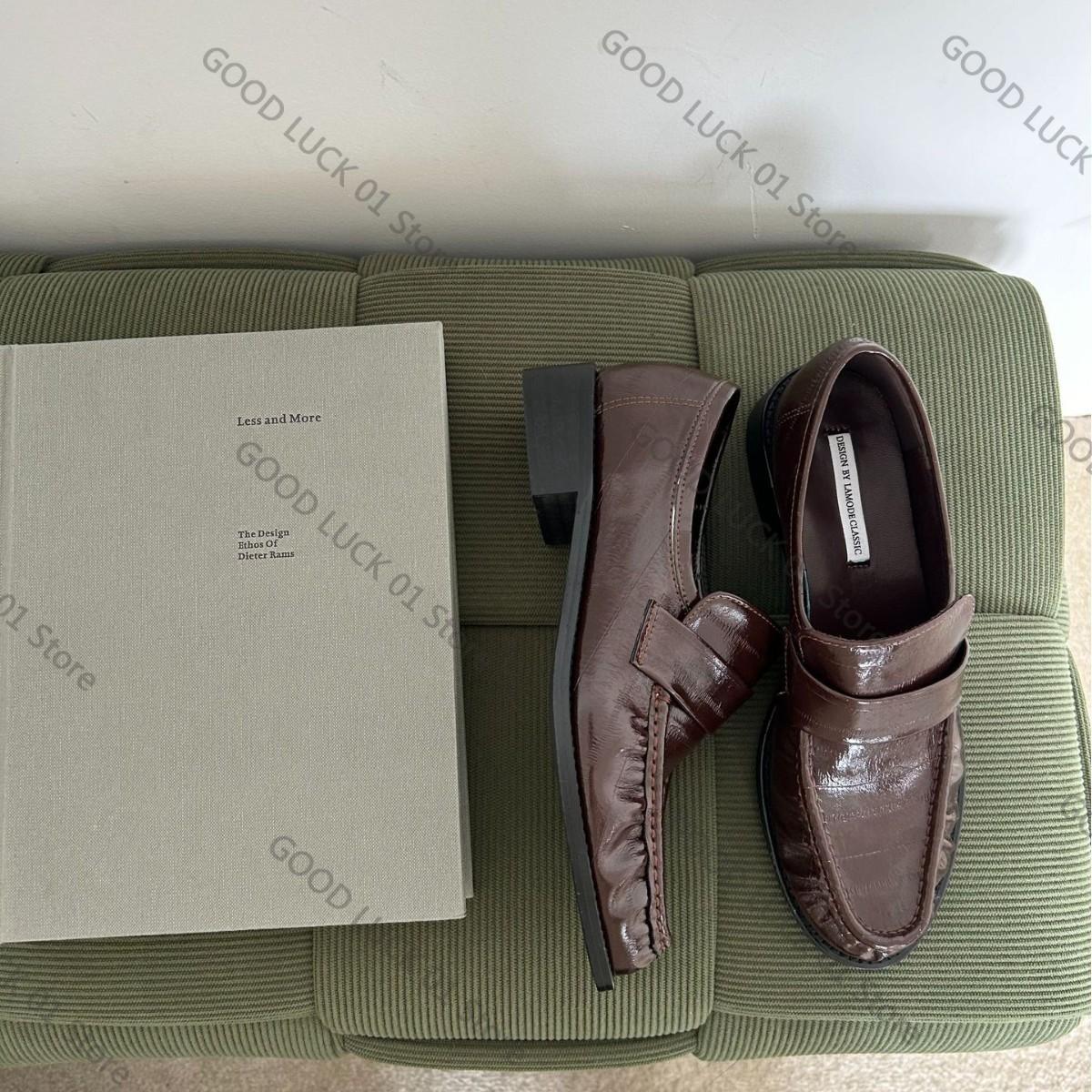 

Модные лоферы Женская обувь Женская Роскошная 2025 Винтажная Плиссированная Повседневная Одинарная Обувь Для Поездок На Работу В Британском Стиле Маленькая Кожаная Обувь Ручная Работа 35 коричневый