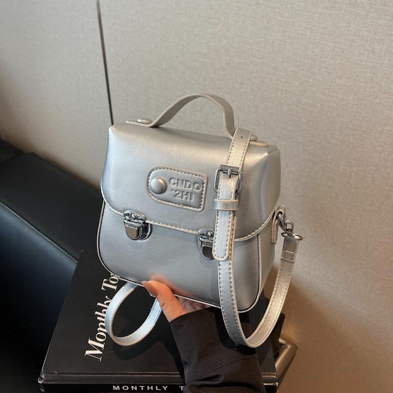 Small bag women's spring and summer versatile new fashion shoulder messenger bag portable Cambridge small square bag