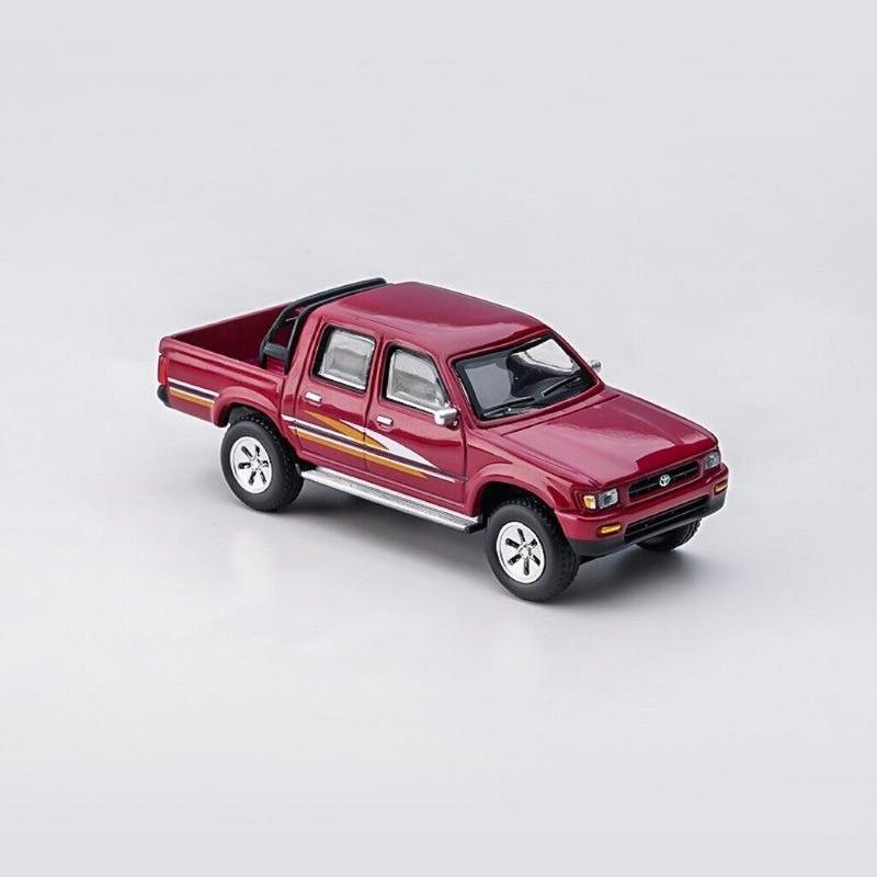 

1:64 красный пикап Hilux, модель игрушечного металлического автомобиля BN