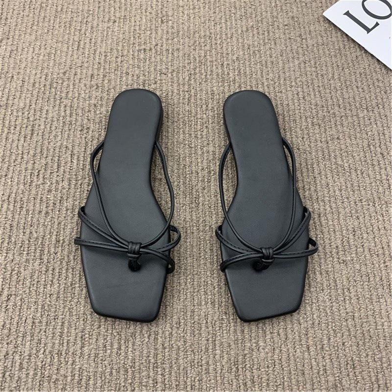 French flat-bottomed flip-flops fairy shoes wear 2025 new summer beach sandals silver sandals