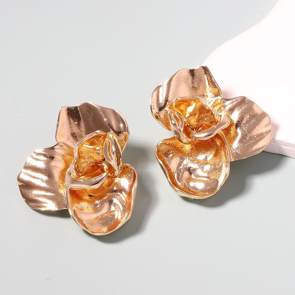 Retro individual cold wind alloy flower flower simple stud earrings, daily commuting versatile women's models