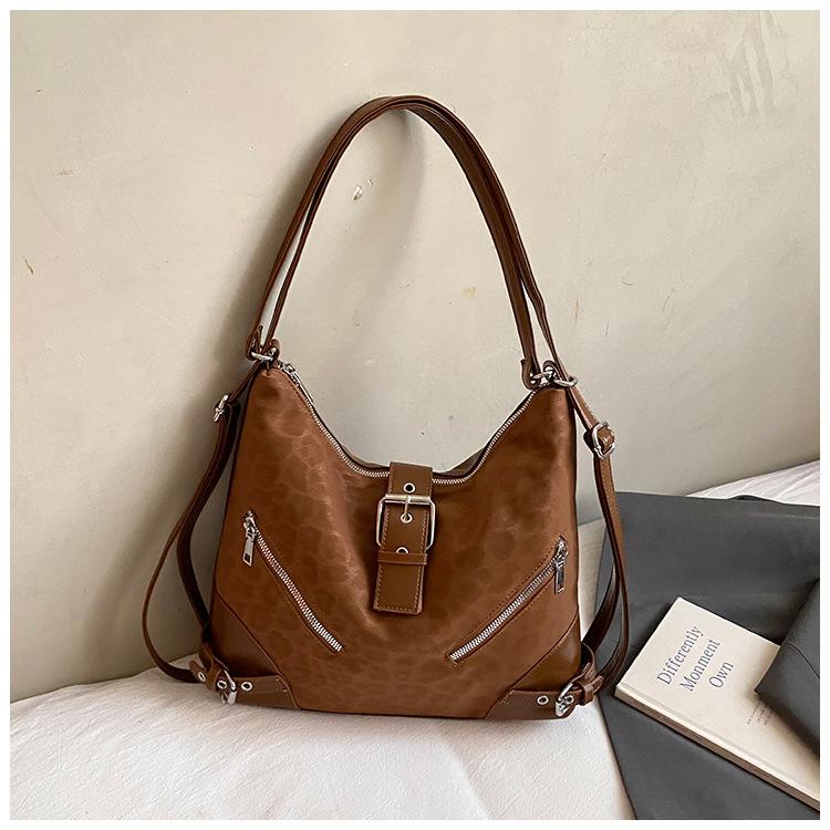 

2025 autumn new fashion texture single shoulder commuting large capacity backpack bag women s beautiful leisure tote bag
