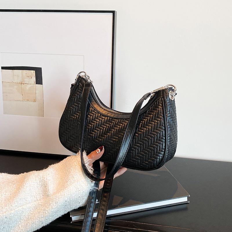 Woven Bag Women's Niche New Trendy Fashion Versatile Underarm Bag Women's Bag Lightweight Texture Single Shoulder Messenger Bag