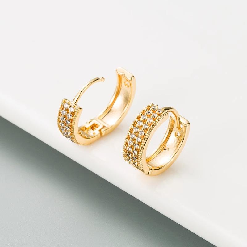 Retro Simple Gold Small Earrings Copper Inlaid Zirconia Female Ear Buckle Type Temperament Simple Studs Long-Lasting Color Office Versatile Daily Wear