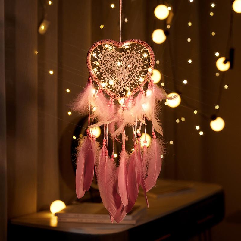 Valentinstag Böhmischer Traumfänger Handgefertigte Wanddekoration Feder Windspiel Anhänger Perfektes Geschenk für Spirituelle & Boho-Liebhaber