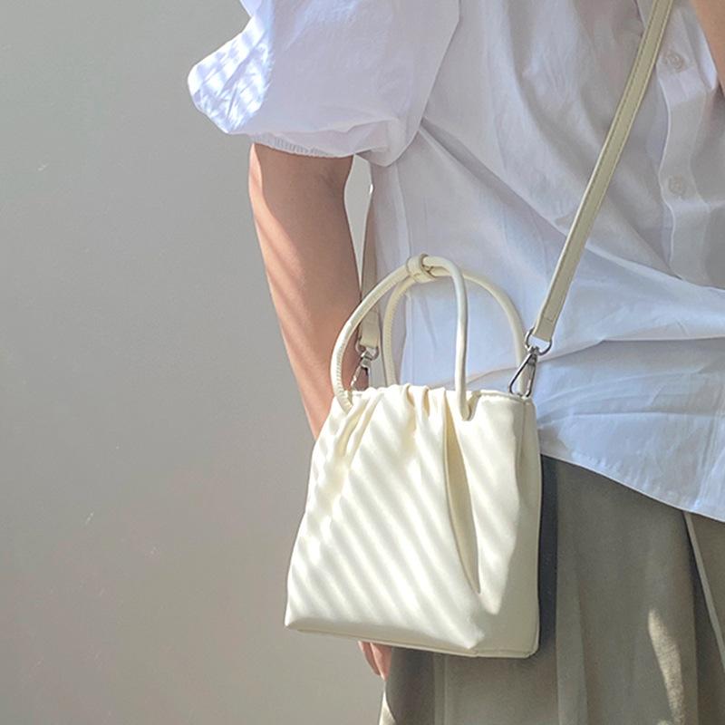 

Квадратная универсальная маленькая сумка Женская модная портативная наплечная сумка-мессенджер белый