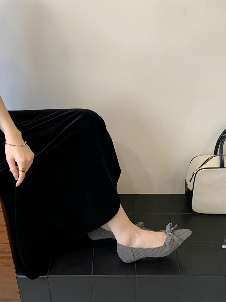 2025 neue Herbst Wildleder spitz zulaufend Innenkeilabsatz Wildleder vielseitige Nische Abendwind flacher Mund Damen Einzelne Schuhe