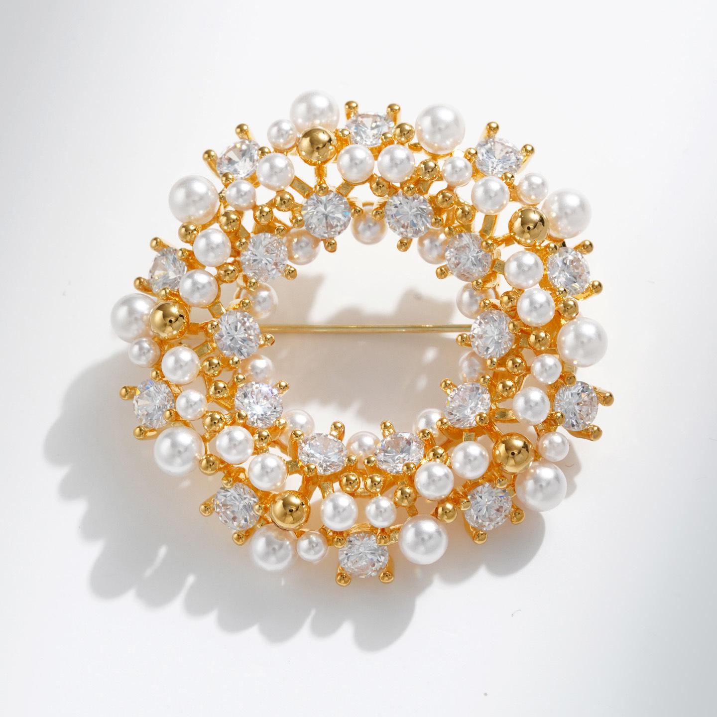 Bo Xin Yun High-End Luxury Copper Zirconia Gold-Plated Pearl Wreath Brooch