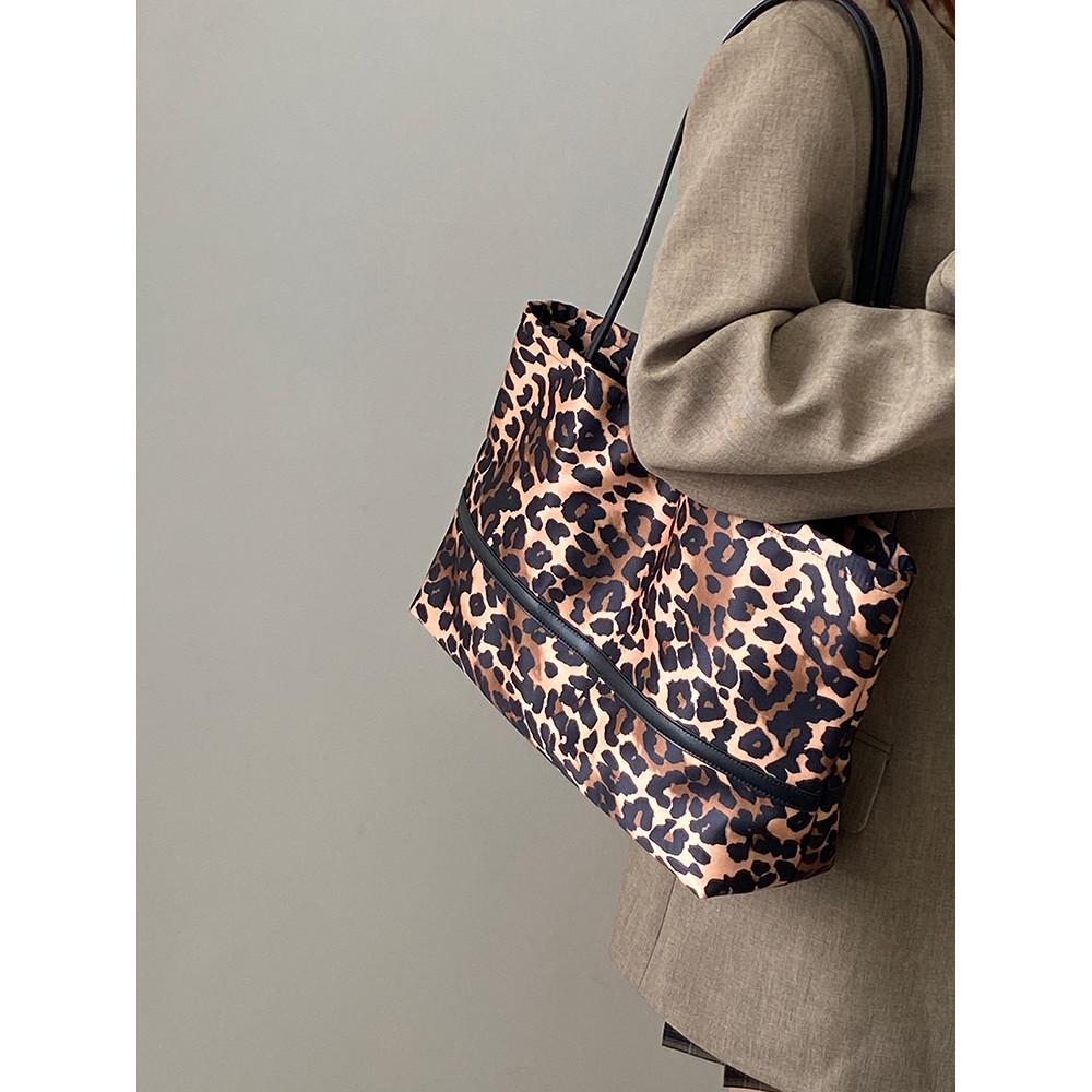 IELGY Leopard Print Canvas Tote Bag Large Capacity One Shoulder Portable