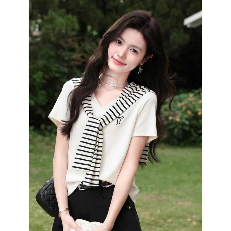 Women s V-neck Short Sleeve T-shirt M