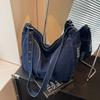 Versatile denim big bag women's new fashion messenger bag autumn and winter versatile class tote bag