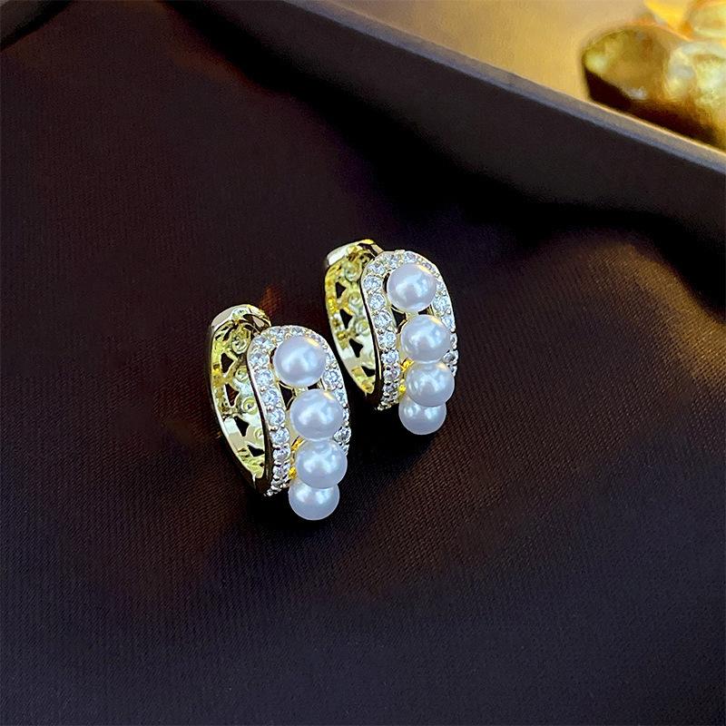 Silver Needle Luxury Pearl Heart Stud Earrings - Versatile, Fashionable Court Style