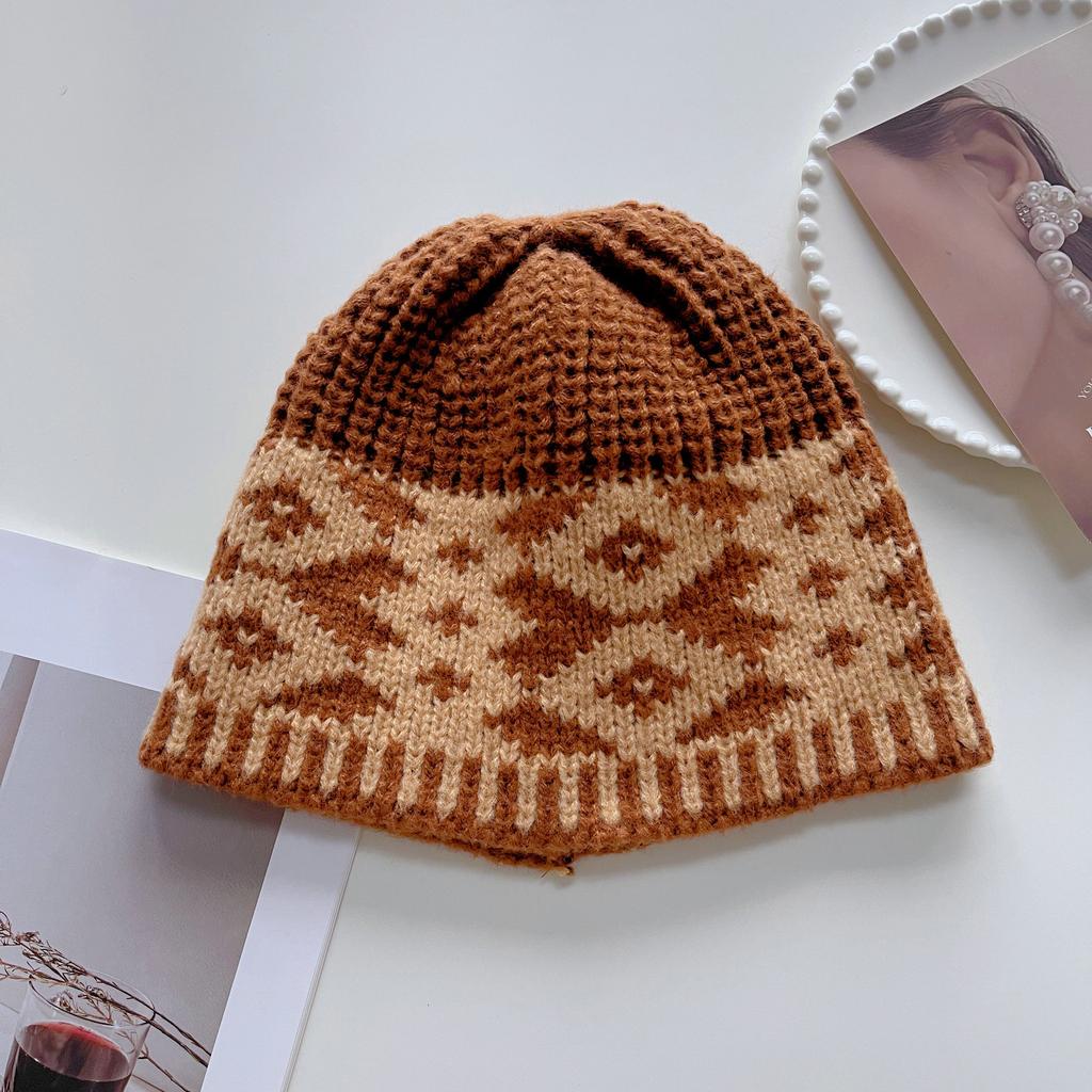 Fair Island hat women's autumn and winter big head circumference plaid knitted hat retro warm wool bag head cold hat bucket basin