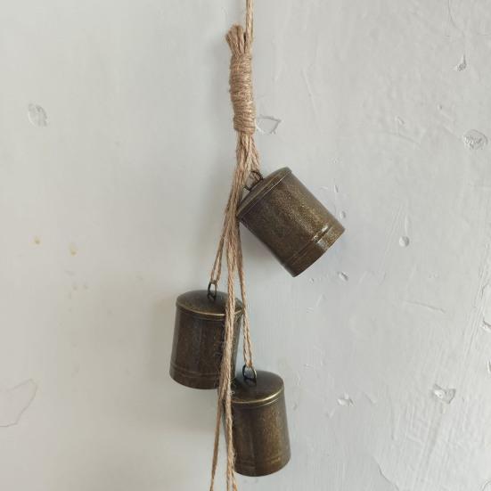 Rustic Christmas Bells Ornament Hanging Rope 5 Bells Christmas Tree Ornaments Handmade Vintage Cow Bells Wind Chime Decoration