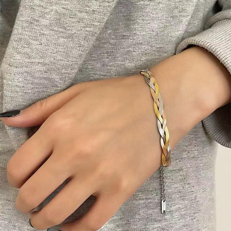 Плоская Змеиная Цепь Трехцветная Ручной Работы Ожерелье Ветер Титановая Сталь Золотая Змеиная Кость Цепь Diy Ключица Цепь Мода