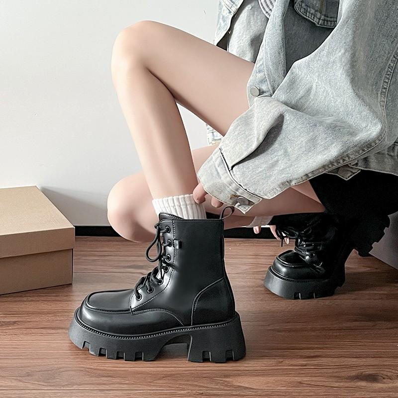 

Fashion Fall 2025 New Platform Retro Bootie Biker Boots 35