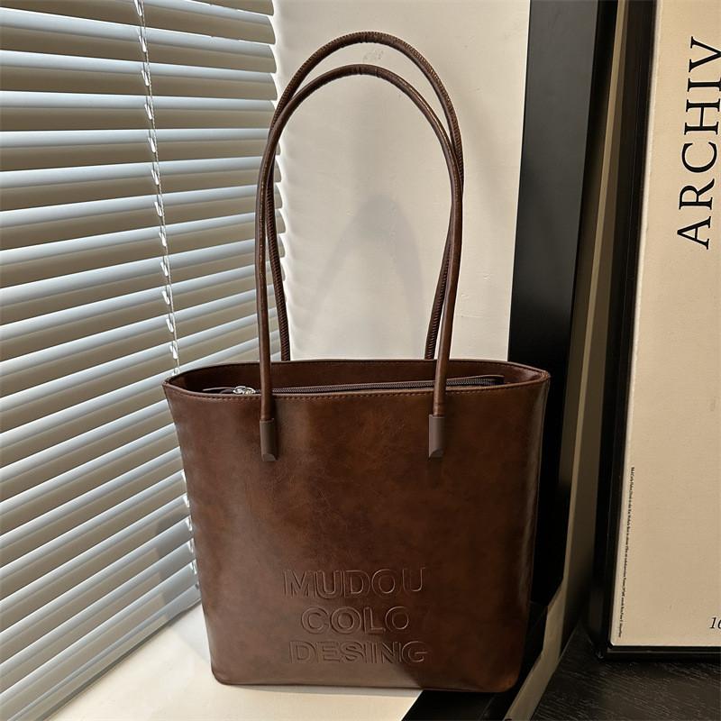 Fashionable Chic Tote Bag For Women In Black And Brown Ideal For Casual Outings