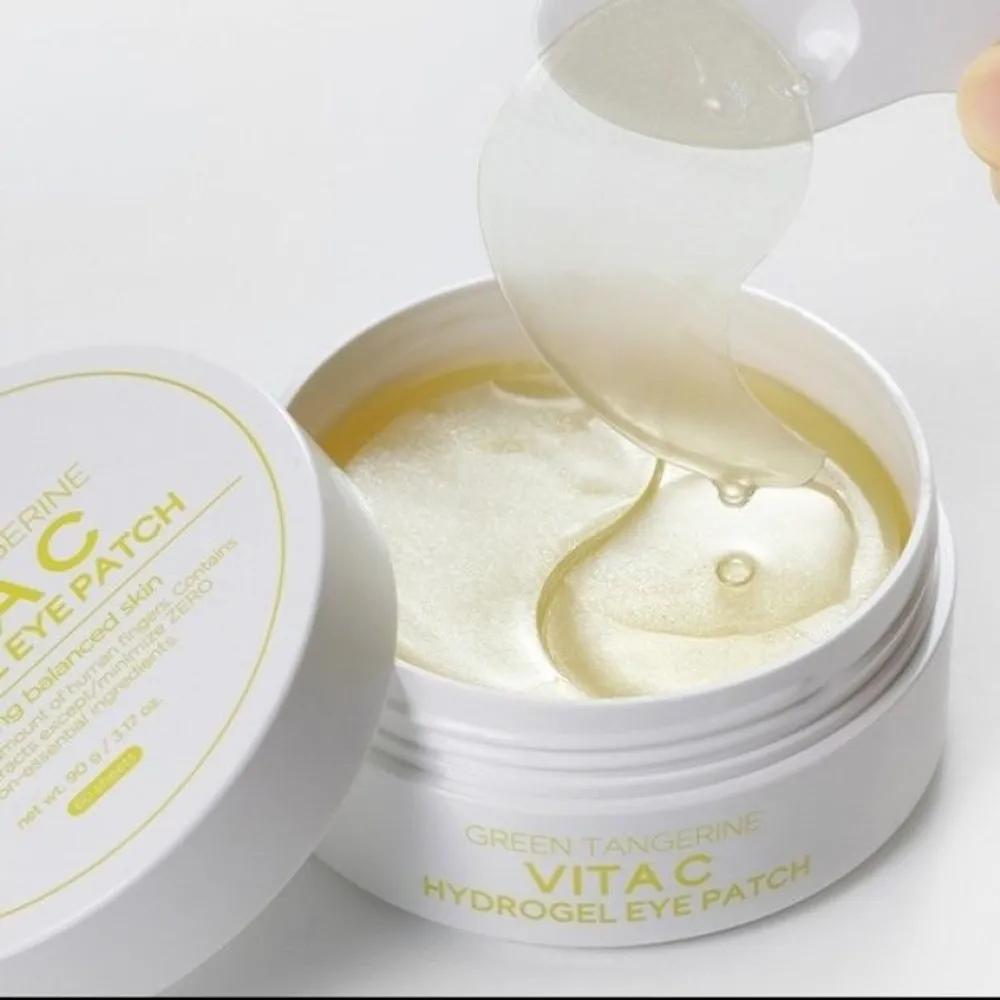 

Eye Area Moisture Protection Green Tangerine Vita C Hydrogel Eye Patch BT