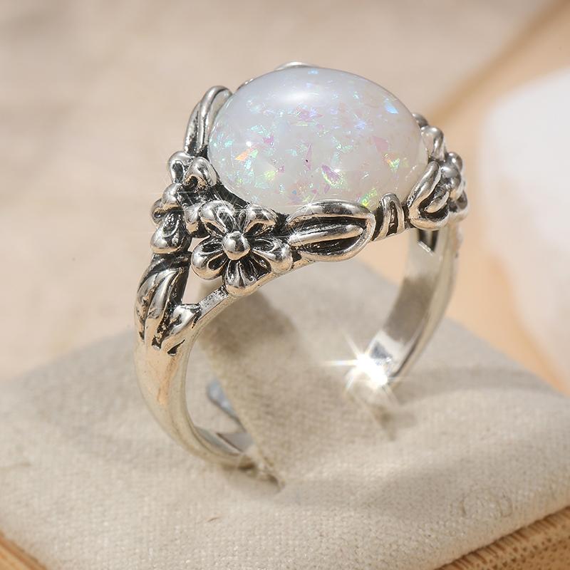 Vintage CopperColor Round Inlaid Imitation Opal Women's Ring Daily Wear Party Jewelry