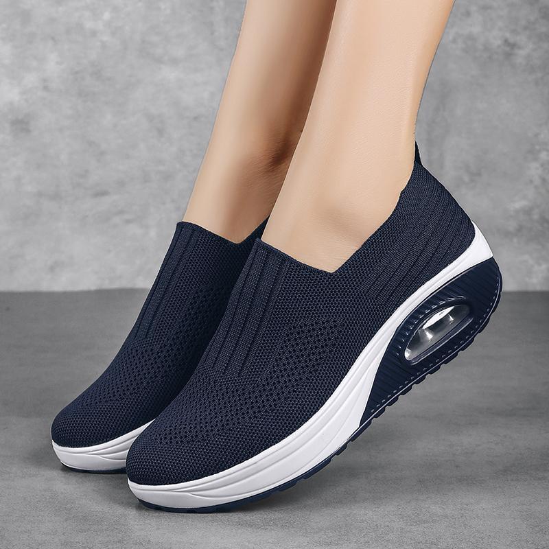 Lässige Sportbequemschuhe atmungsaktiv fly-woven weichsohlige Damenschuhe Ein-Pedal-Schütteln neue Damenschuhe dicksohlige Luftpolster