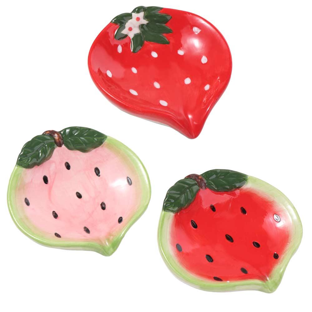 Cute Soap Storage Box Strawberry Soap Tray Decorative Desktop Ornament Ceramic Soap Box  Girls Gift