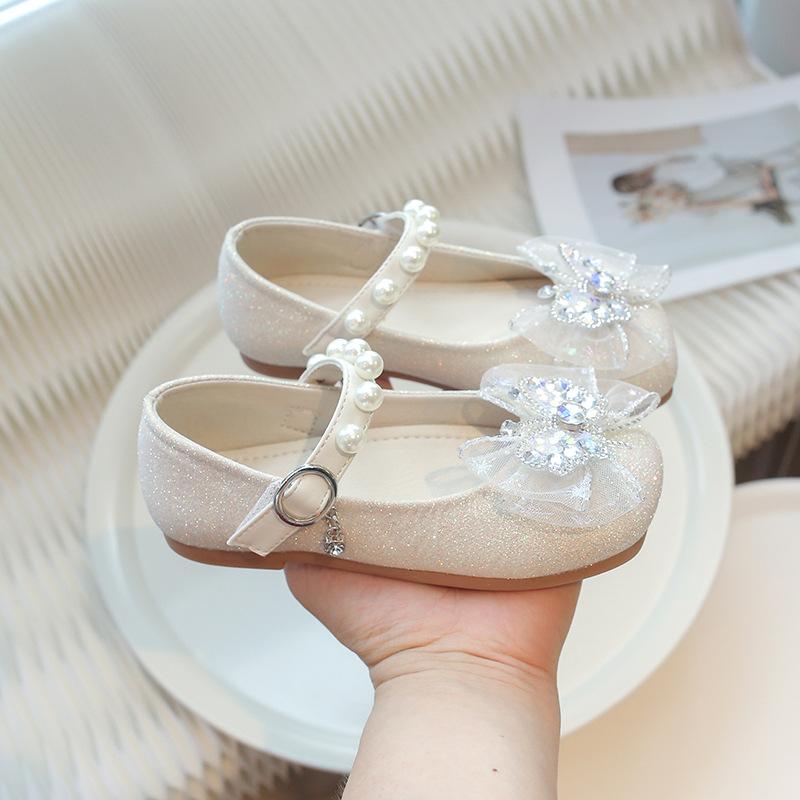 

2025 autumn new children s crystal shoes butterfly girls single leather shoes fashion square mouth princess shoes soft sole classmate 23-25 yards FCL shot 30 pairs